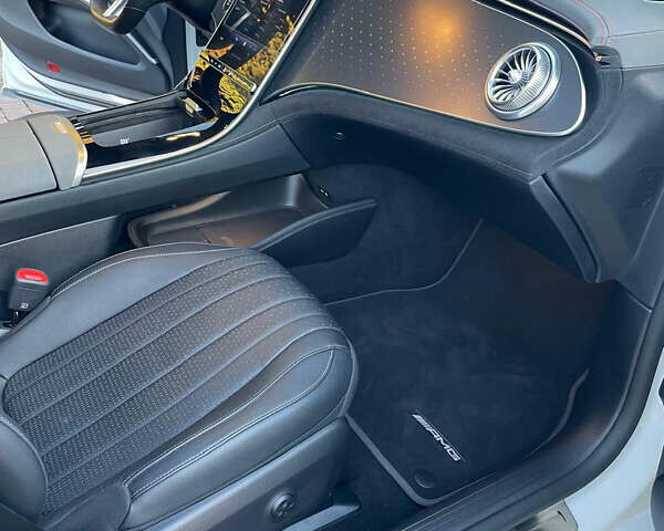 Белый Мерседес EQS, объемом двигателя 0 л и пробегом 26 тыс. км за 57000 $, фото 32 на Automoto.ua