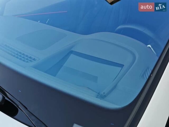 Белый Мерседес EQS, объемом двигателя 0 л и пробегом 30 тыс. км за 103299 $, фото 14 на Automoto.ua