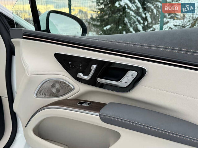 Білий Мерседес EQS, об'ємом двигуна 0 л та пробігом 25 тис. км за 48000 $, фото 82 на Automoto.ua