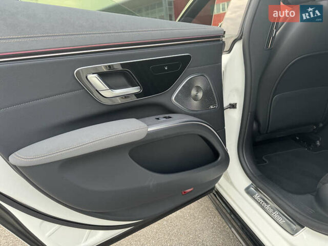 Белый Мерседес EQS, объемом двигателя 0 л и пробегом 49 тыс. км за 63900 $, фото 15 на Automoto.ua