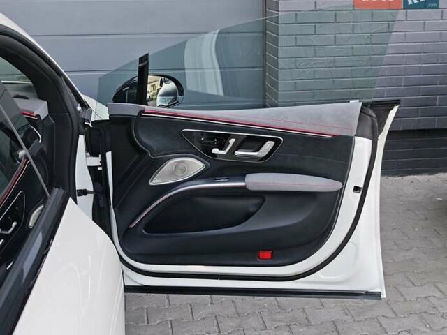 Белый Мерседес EQS, объемом двигателя 0 л и пробегом 30 тыс. км за 103299 $, фото 67 на Automoto.ua