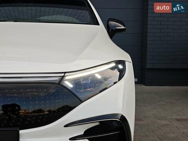 Белый Мерседес EQS, объемом двигателя 0 л и пробегом 30 тыс. км за 103299 $, фото 10 на Automoto.ua