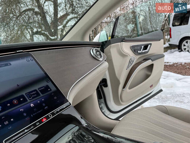 Белый Мерседес EQS, объемом двигателя 0 л и пробегом 25 тыс. км за 47500 $, фото 72 на Automoto.ua