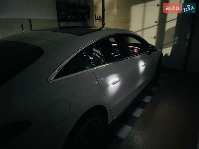 Белый Мерседес EQS, объемом двигателя 0 л и пробегом 26 тыс. км за 57000 $, фото 43 на Automoto.ua