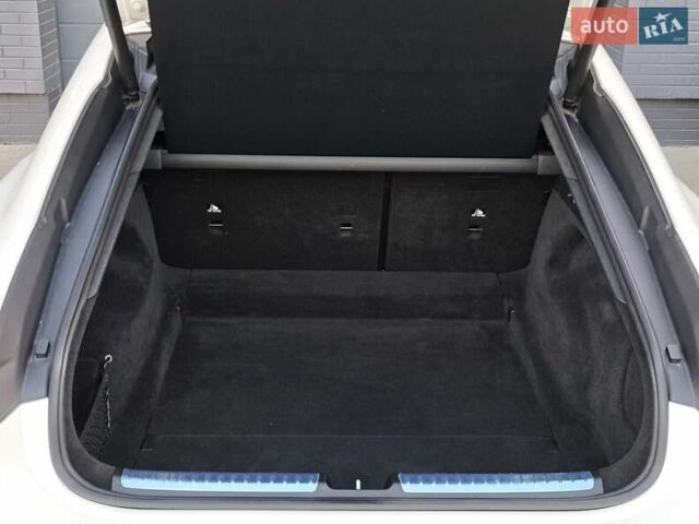 Белый Мерседес EQS, объемом двигателя 0 л и пробегом 30 тыс. км за 103299 $, фото 73 на Automoto.ua