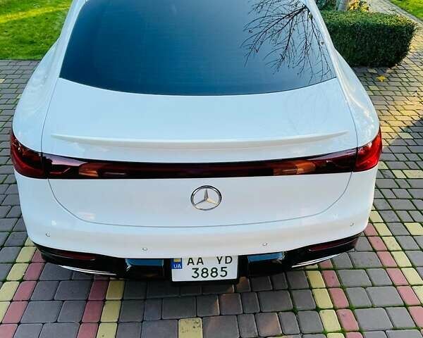 Белый Мерседес EQS, объемом двигателя 0 л и пробегом 26 тыс. км за 57000 $, фото 1 на Automoto.ua