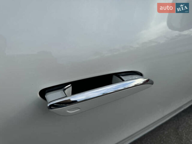 Белый Мерседес EQS, объемом двигателя 0 л и пробегом 49 тыс. км за 63900 $, фото 40 на Automoto.ua