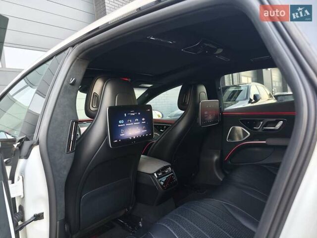 Белый Мерседес EQS, объемом двигателя 0 л и пробегом 30 тыс. км за 103299 $, фото 50 на Automoto.ua