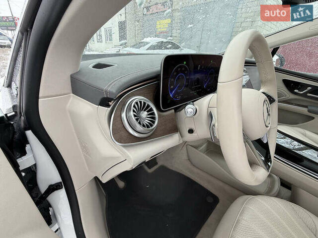 Белый Мерседес EQS, объемом двигателя 0 л и пробегом 25 тыс. км за 47850 $, фото 27 на Automoto.ua