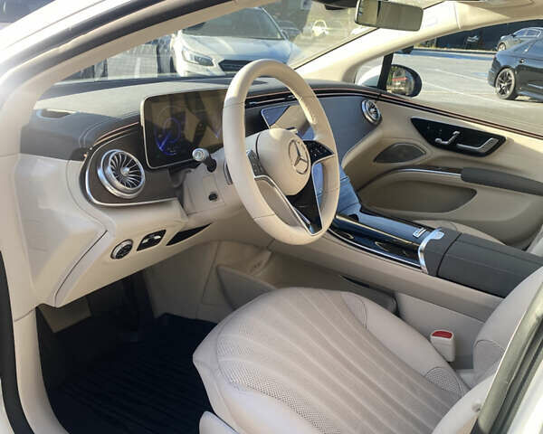 Белый Мерседес EQS, объемом двигателя 0 л и пробегом 15 тыс. км за 69900 $, фото 7 на Automoto.ua