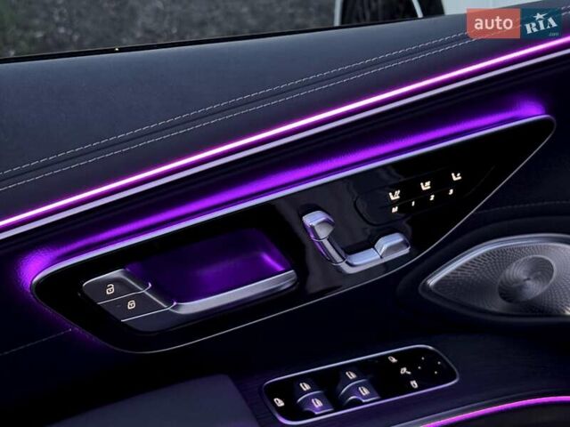 Белый Мерседес EQS, объемом двигателя 0 л и пробегом 29 тыс. км за 88800 $, фото 93 на Automoto.ua