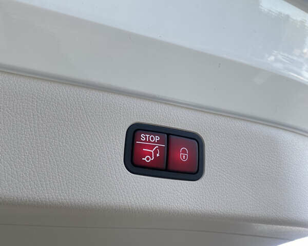 Белый Мерседес EQS, объемом двигателя 0 л и пробегом 15 тыс. км за 69900 $, фото 38 на Automoto.ua