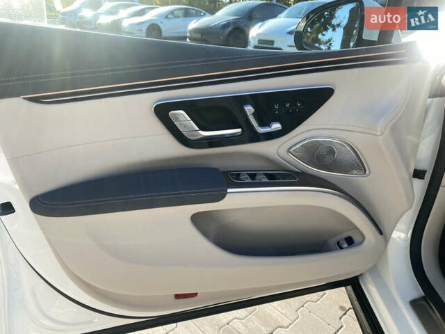 Белый Мерседес EQS, объемом двигателя 0 л и пробегом 15 тыс. км за 69900 $, фото 8 на Automoto.ua