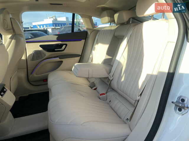 Белый Мерседес EQS, объемом двигателя 0 л и пробегом 15 тыс. км за 69900 $, фото 33 на Automoto.ua