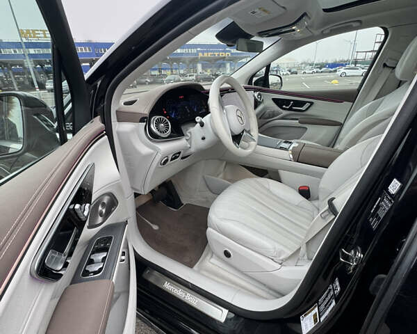 Черный Мерседес EQS, объемом двигателя 0 л и пробегом 29 тыс. км за 90000 $, фото 2 на Automoto.ua