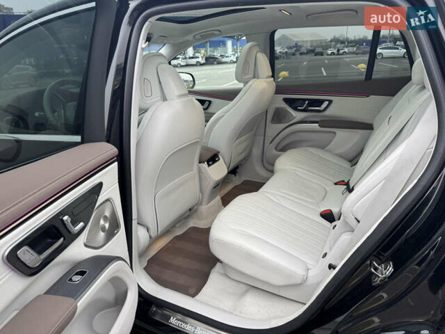 Черный Мерседес EQS, объемом двигателя 0 л и пробегом 29 тыс. км за 90000 $, фото 16 на Automoto.ua