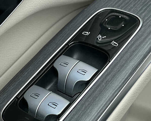 Черный Мерседес EQS, объемом двигателя 0 л и пробегом 13 тыс. км за 77777 $, фото 28 на Automoto.ua
