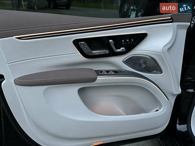 Черный Мерседес EQS, объемом двигателя 0 л и пробегом 20 тыс. км за 77700 $, фото 98 на Automoto.ua