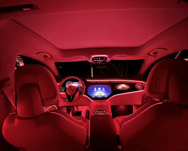 Черный Мерседес EQS, объемом двигателя 0 л и пробегом 20 тыс. км за 77700 $, фото 114 на Automoto.ua