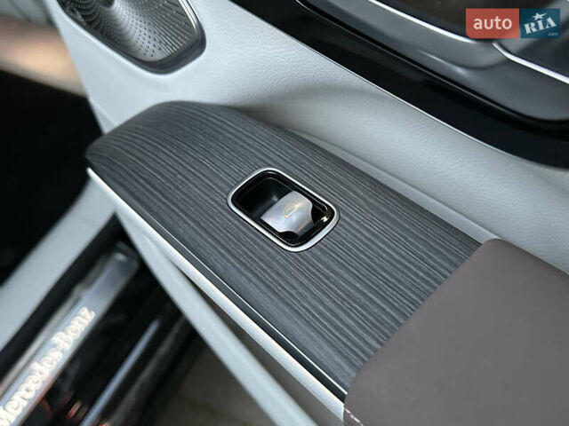 Черный Мерседес EQS, объемом двигателя 0 л и пробегом 20 тыс. км за 77700 $, фото 76 на Automoto.ua