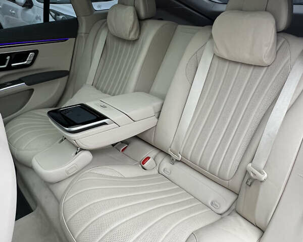 Черный Мерседес EQS, объемом двигателя 0 л и пробегом 13 тыс. км за 77777 $, фото 63 на Automoto.ua