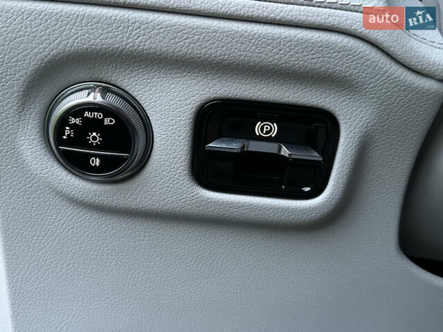 Черный Мерседес EQS, объемом двигателя 0 л и пробегом 20 тыс. км за 77700 $, фото 102 на Automoto.ua