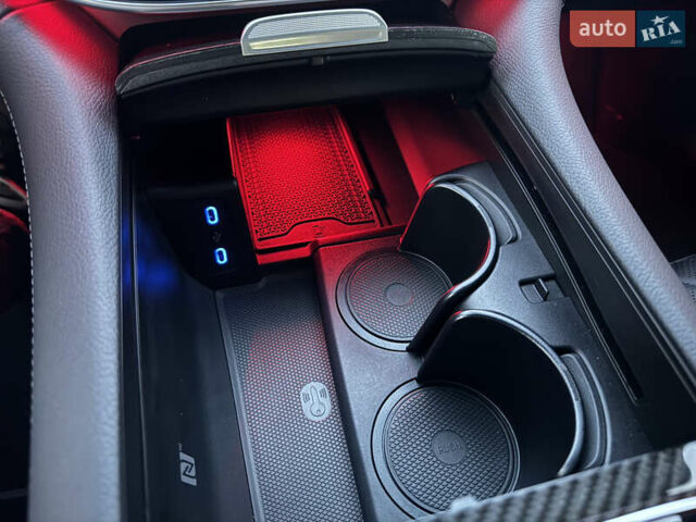 Черный Мерседес EQS, объемом двигателя 0 л и пробегом 37 тыс. км за 95000 $, фото 28 на Automoto.ua