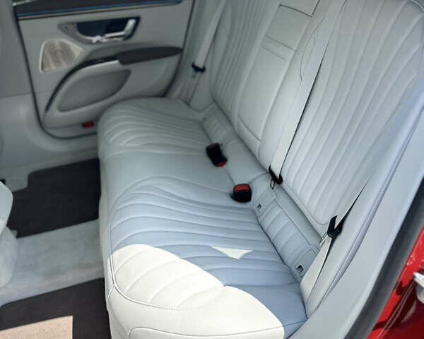 Червоний Мерседес EQS, об'ємом двигуна 0 л та пробігом 19 тис. км за 49500 $, фото 13 на Automoto.ua