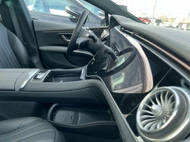 Мерседес EQS, объемом двигателя 0 л и пробегом 12 тыс. км за 106724 $, фото 13 на Automoto.ua