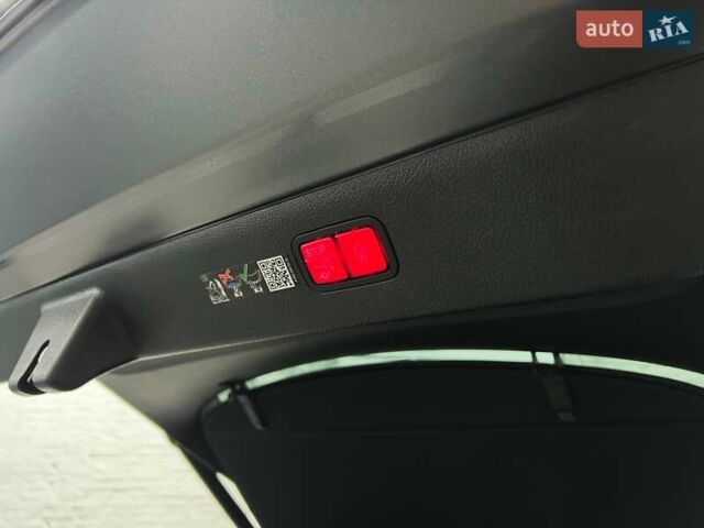 Серый Мерседес EQS, объемом двигателя 0 л и пробегом 80 тыс. км за 76000 $, фото 50 на Automoto.ua