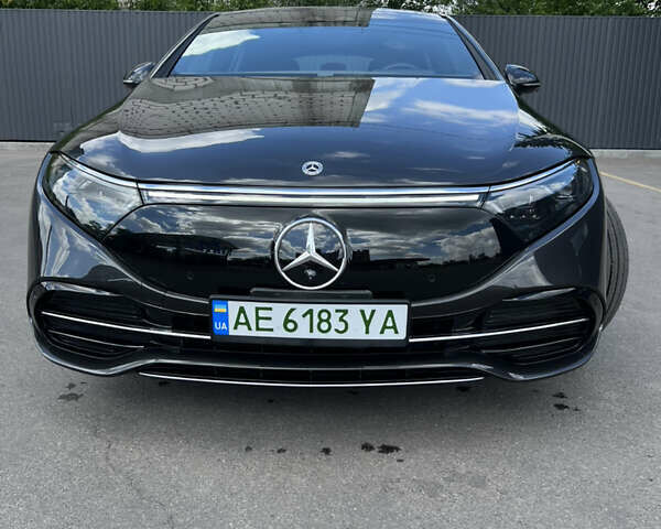 Серый Мерседес EQS, объемом двигателя 0 л и пробегом 35 тыс. км за 47500 $, фото 1 на Automoto.ua