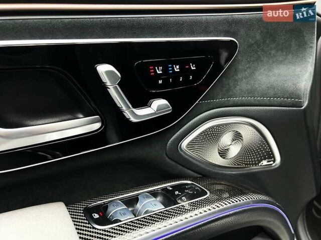 Серый Мерседес EQS, объемом двигателя 0 л и пробегом 80 тыс. км за 76000 $, фото 17 на Automoto.ua