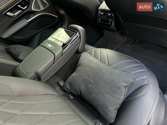Серый Мерседес EQS, объемом двигателя 0 л и пробегом 20 тыс. км за 77499 $, фото 78 на Automoto.ua