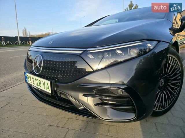 Серый Мерседес EQS, объемом двигателя 0 л и пробегом 85 тыс. км за 69900 $, фото 4 на Automoto.ua