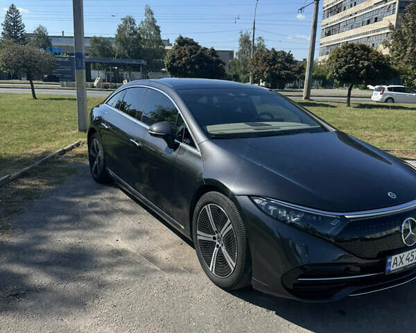 Серый Мерседес EQS, объемом двигателя 0 л и пробегом 28 тыс. км за 49100 $, фото 1 на Automoto.ua