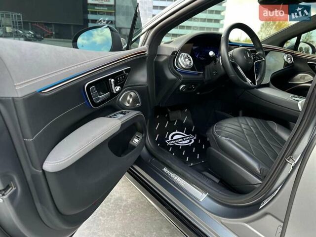 Серый Мерседес EQS, объемом двигателя 0 л и пробегом 20 тыс. км за 77499 $, фото 32 на Automoto.ua