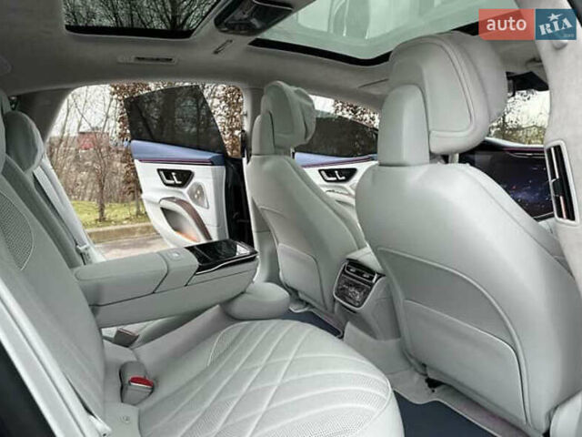 Серый Мерседес EQS, объемом двигателя 0 л и пробегом 51 тыс. км за 99500 $, фото 2 на Automoto.ua