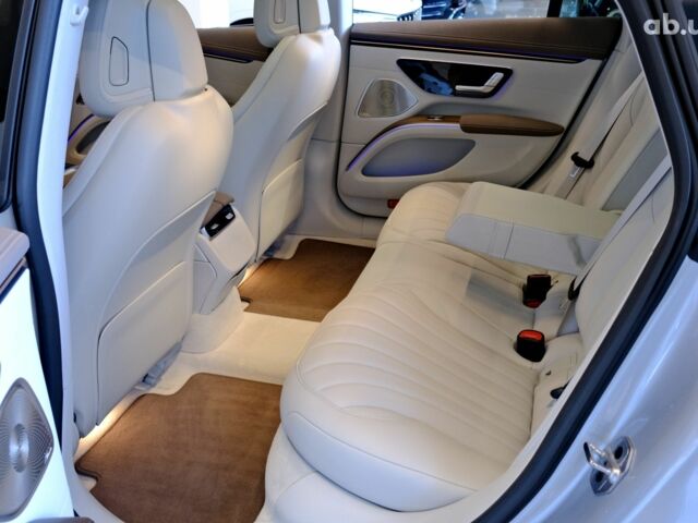 Серый Мерседес EQS, объемом двигателя 0 л и пробегом 28 тыс. км за 47900 $, фото 6 на Automoto.ua