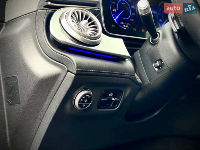 Серый Мерседес EQS, объемом двигателя 0 л и пробегом 65 тыс. км за 66990 $, фото 14 на Automoto.ua