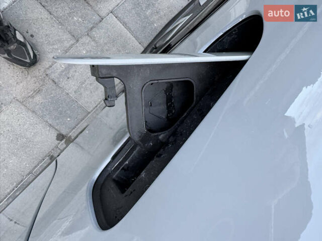 Серый Мерседес EQS, объемом двигателя 0 л и пробегом 28 тыс. км за 97800 $, фото 25 на Automoto.ua