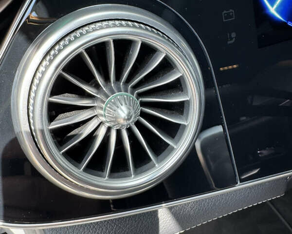 Серый Мерседес EQS, объемом двигателя 0 л и пробегом 28 тыс. км за 97800 $, фото 36 на Automoto.ua