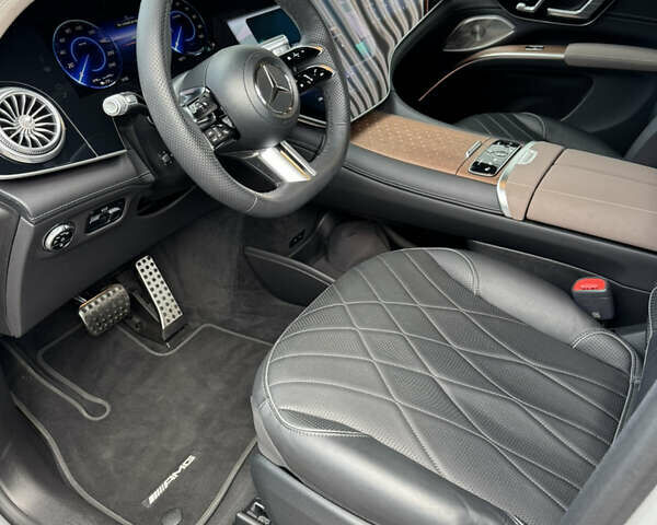 Серый Мерседес EQS, объемом двигателя 0 л и пробегом 28 тыс. км за 97800 $, фото 65 на Automoto.ua