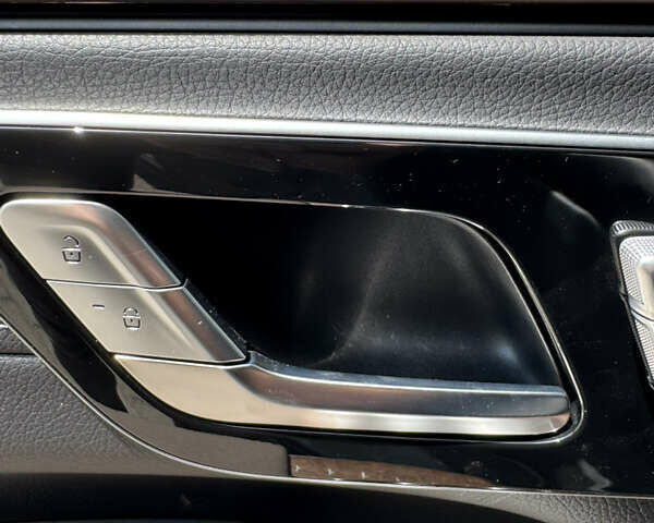 Серый Мерседес EQS, объемом двигателя 0 л и пробегом 28 тыс. км за 97800 $, фото 47 на Automoto.ua