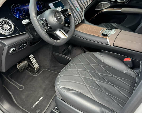 Серый Мерседес EQS, объемом двигателя 0 л и пробегом 28 тыс. км за 97800 $, фото 64 на Automoto.ua