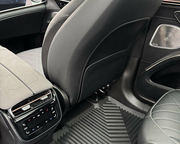 Серый Мерседес EQS, объемом двигателя 0 л и пробегом 13 тыс. км за 68000 $, фото 4 на Automoto.ua