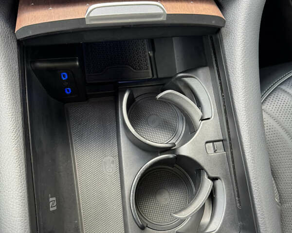 Серый Мерседес EQS, объемом двигателя 0 л и пробегом 28 тыс. км за 97800 $, фото 109 на Automoto.ua