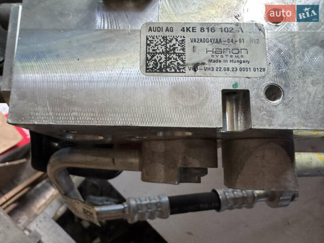 Серый Мерседес EQS, объемом двигателя 0 л и пробегом 28 тыс. км за 97800 $, фото 108 на Automoto.ua