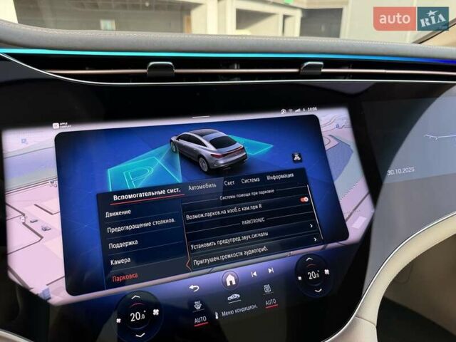 Серый Мерседес EQS, объемом двигателя 0 л и пробегом 1 тыс. км за 79900 $, фото 100 на Automoto.ua