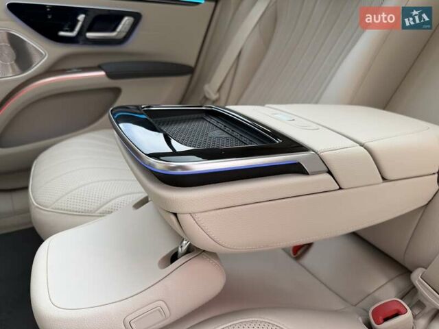 Серый Мерседес EQS, объемом двигателя 0 л и пробегом 1 тыс. км за 79900 $, фото 139 на Automoto.ua