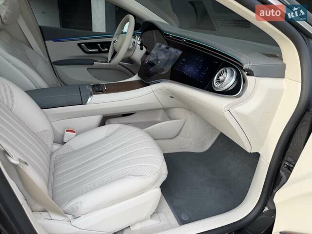 Серый Мерседес EQS, объемом двигателя 0 л и пробегом 1 тыс. км за 79900 $, фото 143 на Automoto.ua